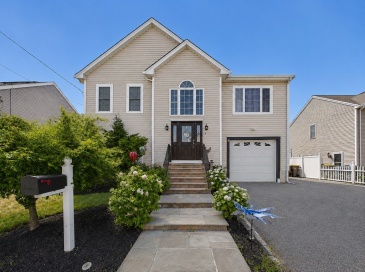 19 Abington Ln., Fall River, Massachusetts, 4 Bedrooms Bedrooms, 9 Rooms Rooms,2 BathroomsBathrooms,Residential,For Sale,Abington Ln.,73537641 19 Abington Ln., Fall River, Massachusetts, 4 Bedrooms Bedrooms, 9 Rooms Rooms,2 BathroomsBathrooms,Residential,For Sale,Abington Ln.,73537641