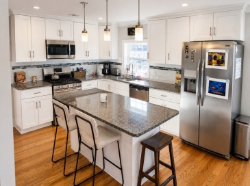 274 Bowdoin Street, Winthrop, Massachusetts, 3 Bedrooms Bedrooms, 5 Rooms Rooms,1 BathroomBathrooms,Residential Lease,For Rent,Bowdoin Street,73537993