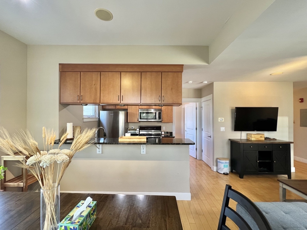 29 Wheeler, Cambridge, Massachusetts, 1 Bedroom Bedrooms, 4 Rooms Rooms,1 BathroomBathrooms,Residential Lease,For Rent,Wheeler,73538002