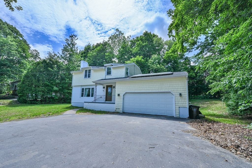 48 Central St, Auburn, Massachusetts, 3 Bedrooms Bedrooms, 5 Rooms Rooms,2 BathroomsBathrooms,Residential,For Sale,Central St,73537809