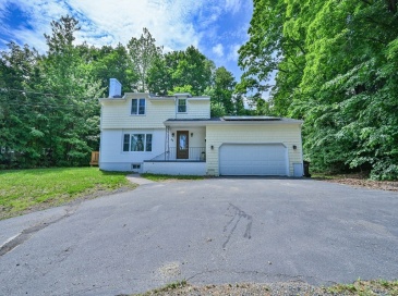 48 Central St, Auburn, Massachusetts, 3 Bedrooms Bedrooms, 5 Rooms Rooms,2 BathroomsBathrooms,Residential,For Sale,Central St,73537809 48 Central St, Auburn, Massachusetts, 3 Bedrooms Bedrooms, 5 Rooms Rooms,2 BathroomsBathrooms,Residential,For Sale,Central St,73537809