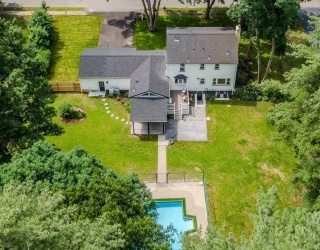 5 Franklin Avenue, Wilmington, Massachusetts, 4 Bedrooms Bedrooms, 10 Rooms Rooms,3.5 BathroomsBathrooms,Residential,For Sale,Franklin Avenue,73538008