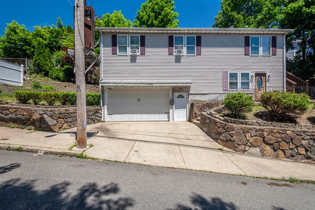 23 Lovers Leap Ave, Lynn, Massachusetts, 3 Bedrooms Bedrooms, 6 Rooms Rooms,2 BathroomsBathrooms,Residential,For Sale,Lovers Leap Ave,73537772