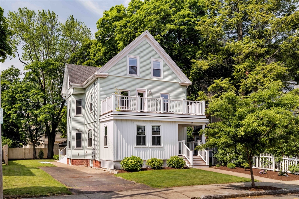 15 Monument Street, Medford, Massachusetts, 6 Bedrooms Bedrooms, 11 Rooms Rooms,4 BathroomsBathrooms,Residential,For Sale,Monument Street,73537654