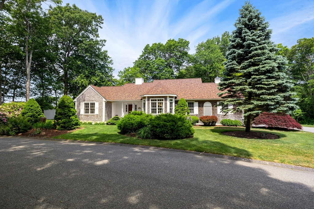21 Juniper Ridge Lane, Dartmouth, Massachusetts, 2 Bedrooms Bedrooms, 6 Rooms Rooms,2 BathroomsBathrooms,Residential,For Sale,Juniper Ridge Lane,73537635