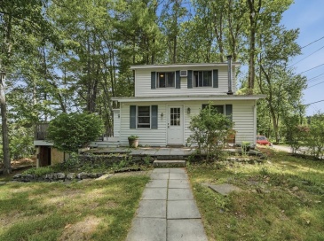 134 Peninsula Drive, Lunenburg, Massachusetts, 3 Bedrooms Bedrooms, 7 Rooms Rooms,2 BathroomsBathrooms,Residential,For Sale,Peninsula Drive,73537620 134 Peninsula Drive, Lunenburg, Massachusetts, 3 Bedrooms Bedrooms, 7 Rooms Rooms,2 BathroomsBathrooms,Residential,For Sale,Peninsula Drive,73537620
