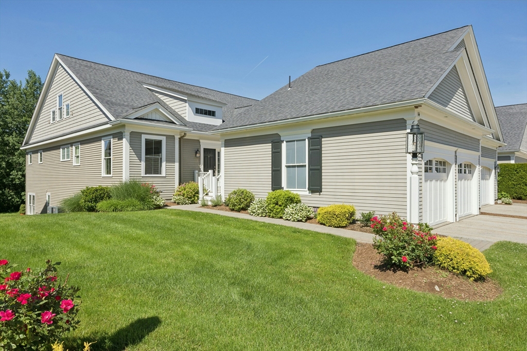 14 Lydias Way, Northborough, Massachusetts, 2 Bedrooms Bedrooms, 8 Rooms Rooms,3 BathroomsBathrooms,Residential,For Sale,Lydias Way,73537648