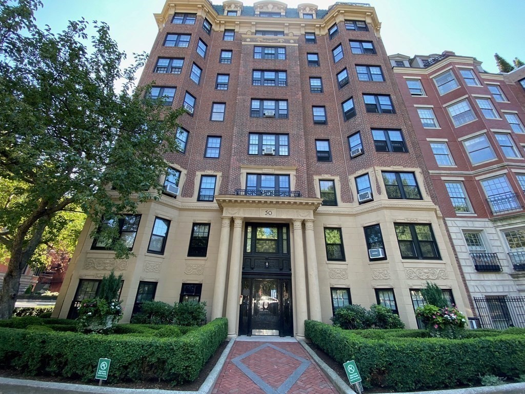 50 Commonwealth Ave, Boston, Massachusetts, 1 Bedroom Bedrooms, 4 Rooms Rooms,1 BathroomBathrooms,Residential Lease,For Rent,Commonwealth Ave,73537864