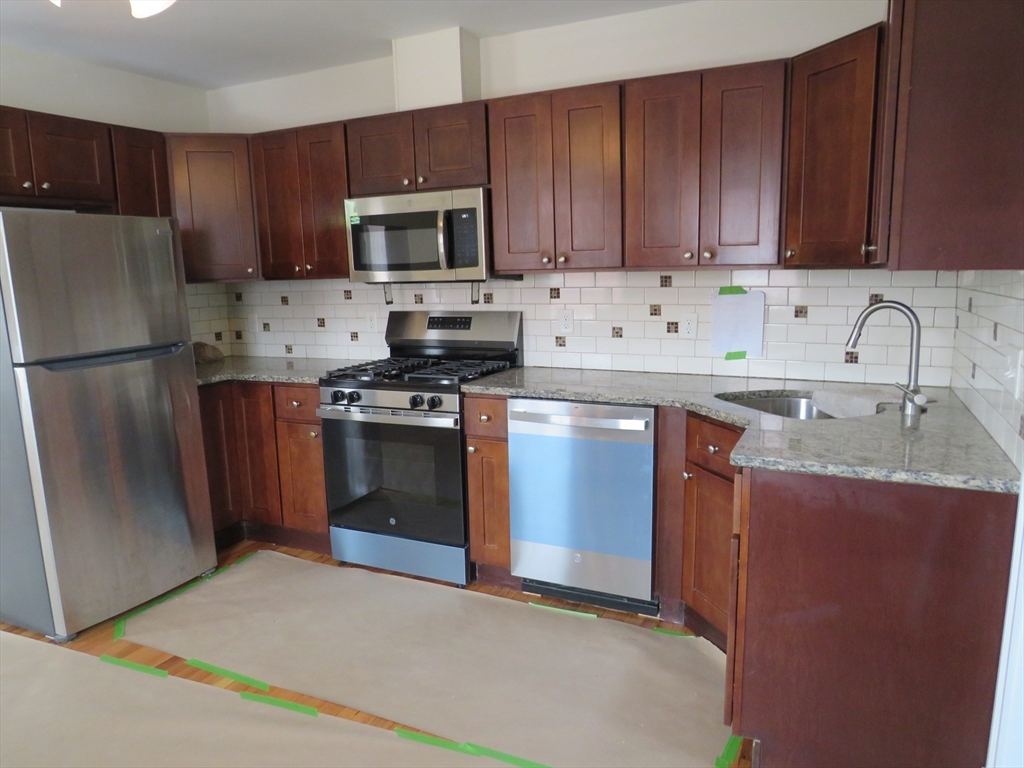 1188 Washington Street, Norwood, Massachusetts, 2 Bedrooms Bedrooms, 6 Rooms Rooms,1.5 BathroomsBathrooms,Residential Lease,For Rent,Washington Street,73537678