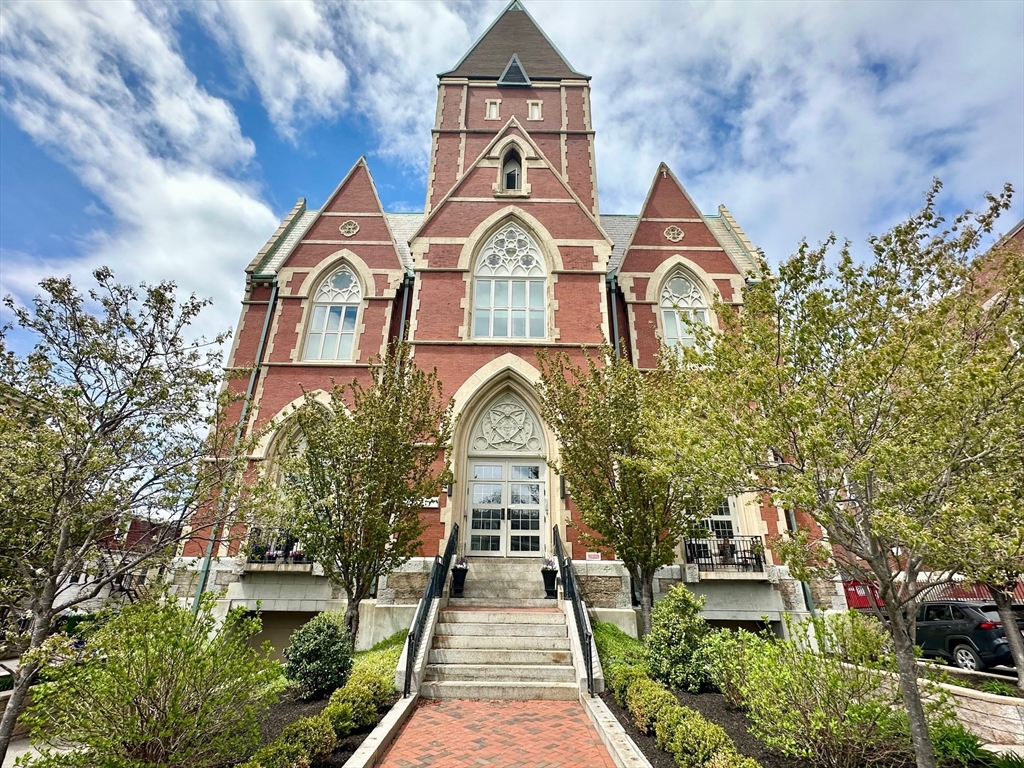 225 Dorchester Street, Boston, Massachusetts, 2 Bedrooms Bedrooms, 4 Rooms Rooms,2 BathroomsBathrooms,Residential Lease,For Rent,Dorchester Street,73527624
