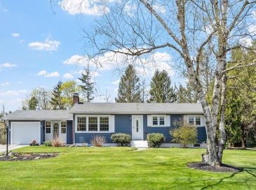 8 Burtenmare Circle, Paxton, Massachusetts, 3 Bedrooms Bedrooms, 9 Rooms Rooms,1.5 BathroomsBathrooms,Residential,For Sale,Burtenmare Circle,73510649