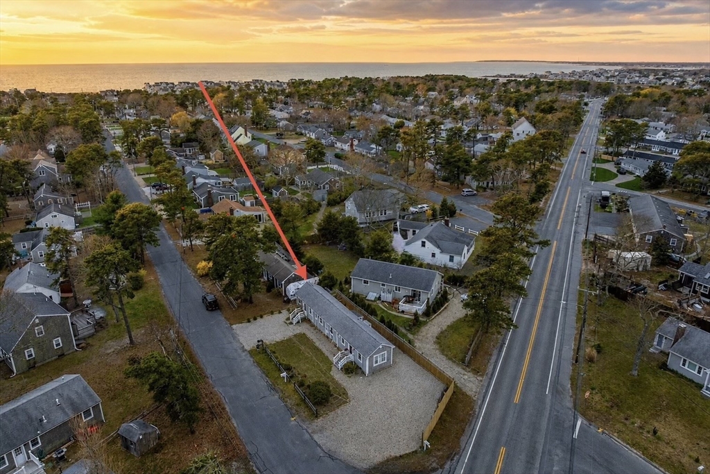 3-5 Susan Ruth Rd, Dennis, Massachusetts, 2 Bedrooms Bedrooms, 6 Rooms Rooms,4 BathroomsBathrooms,Residential Income,For Sale,Susan Ruth Rd,73512787