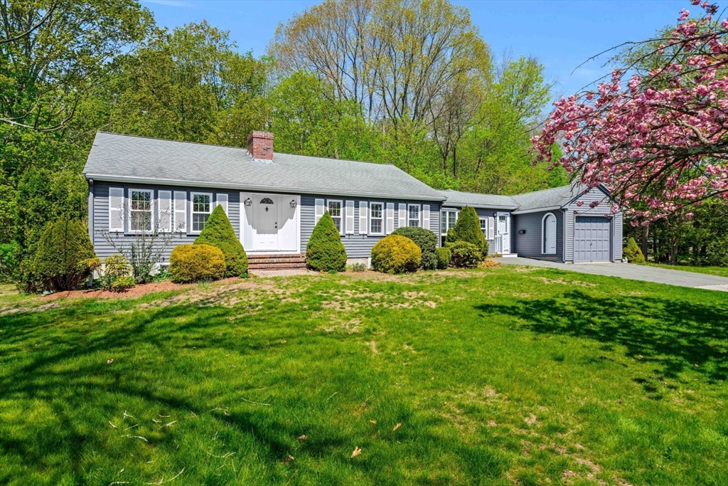 53 Summer Street, Danvers, Massachusetts, 3 Bedrooms Bedrooms, 7 Rooms Rooms,1 BathroomBathrooms,Residential,For Sale,Summer Street,73517604