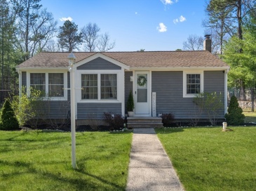 6 Skylark Ave, Plymouth, Massachusetts, 2 Bedrooms Bedrooms, 4 Rooms Rooms,1 BathroomBathrooms,Residential,For Sale,Skylark Ave,73509762 6 Skylark Ave, Plymouth, Massachusetts, 2 Bedrooms Bedrooms, 4 Rooms Rooms,1 BathroomBathrooms,Residential,For Sale,Skylark Ave,73509762