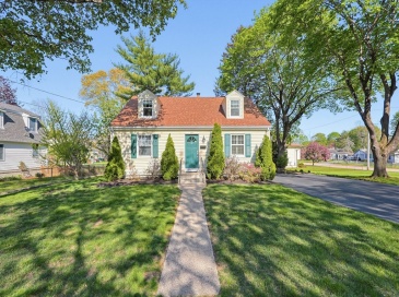 35 Intervale Ave, Attleboro, Massachusetts, 4 Bedrooms Bedrooms, 6 Rooms Rooms,1.5 BathroomsBathrooms,Residential,For Sale,Intervale Ave,73511914 35 Intervale Ave, Attleboro, Massachusetts, 4 Bedrooms Bedrooms, 6 Rooms Rooms,1.5 BathroomsBathrooms,Residential,For Sale,Intervale Ave,73511914