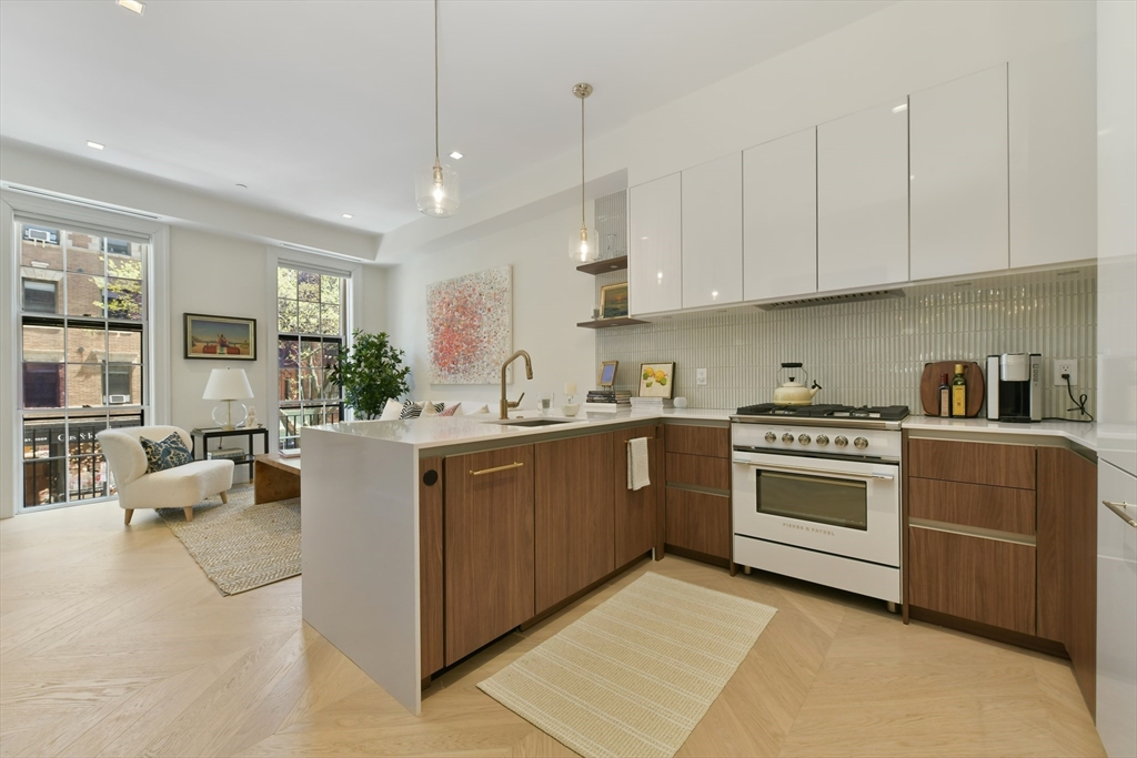 112 Charles Street, Boston, Massachusetts, 1 Bedroom Bedrooms, 3 Rooms Rooms,1 BathroomBathrooms,Residential Lease,For Rent,Charles Street,73537710
