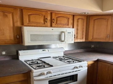 98 Kirtland St, Lynn, Massachusetts, 3 Bedrooms Bedrooms, 5 Rooms Rooms,1 BathroomBathrooms,Residential Lease,For Rent,Kirtland St,73537732