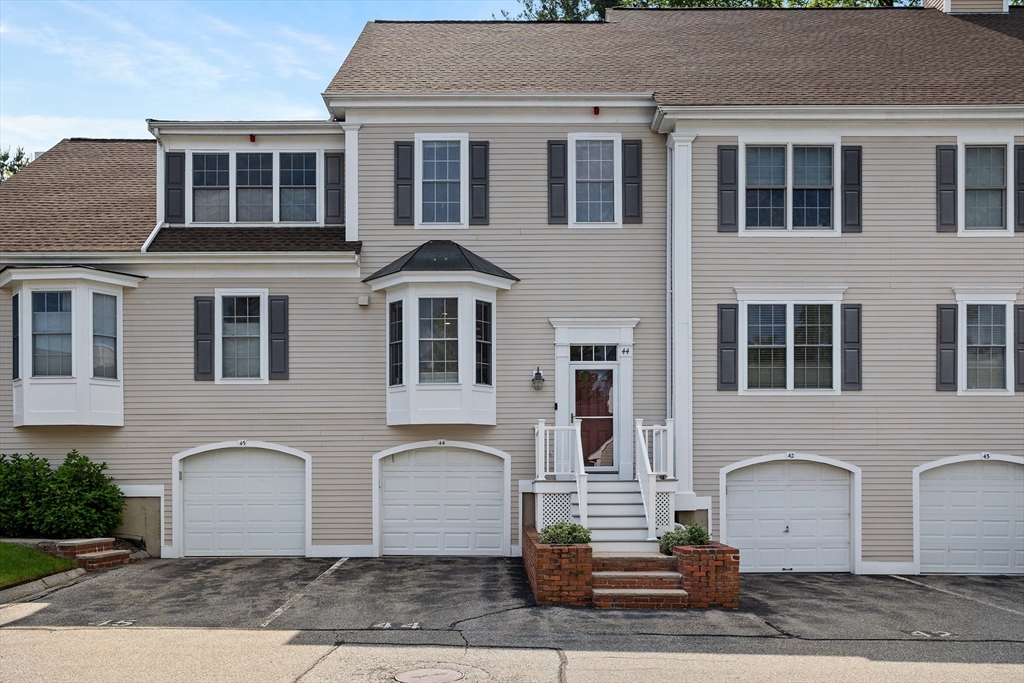 36 Cambridge Rd, Woburn, Massachusetts, 2 Bedrooms Bedrooms, 5 Rooms Rooms,1.5 BathroomsBathrooms,Residential Lease,For Rent,Cambridge Rd,73537746