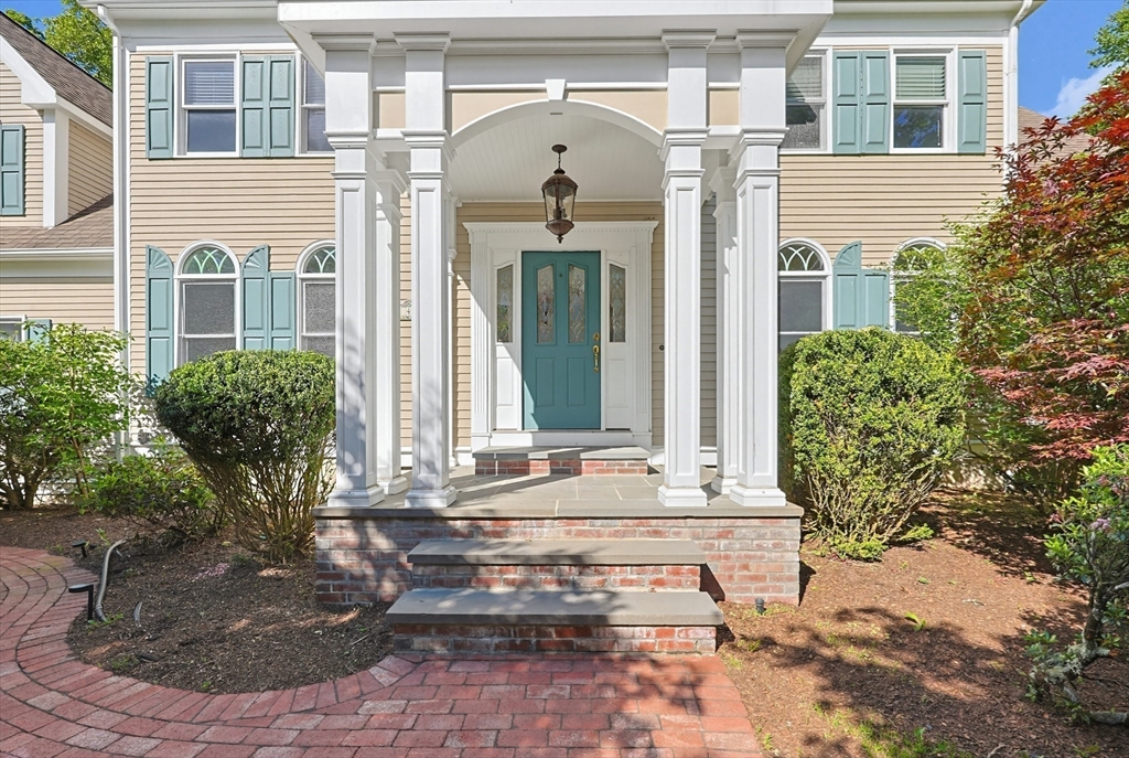 45 Johnson Dr, Holliston, Massachusetts, 4 Bedrooms Bedrooms, 10 Rooms Rooms,3.5 BathroomsBathrooms,Residential,For Sale,Johnson Dr,73537764