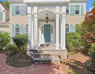 45 Johnson Dr, Holliston, Massachusetts, 4 Bedrooms Bedrooms, 10 Rooms Rooms,3.5 BathroomsBathrooms,Residential,For Sale,Johnson Dr,73537764