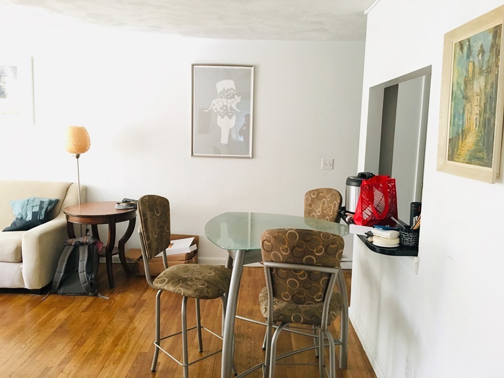 20 Radcliffe Road, Boston, Massachusetts, 2 Bedrooms Bedrooms, 5 Rooms Rooms,1 BathroomBathrooms,Residential Lease,For Rent,Radcliffe Road,73537777