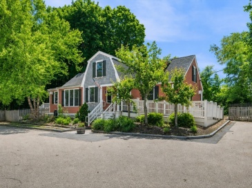 181 Main St, Rowley, Massachusetts, ,Commercial Sale,For Sale,Main St,73538121