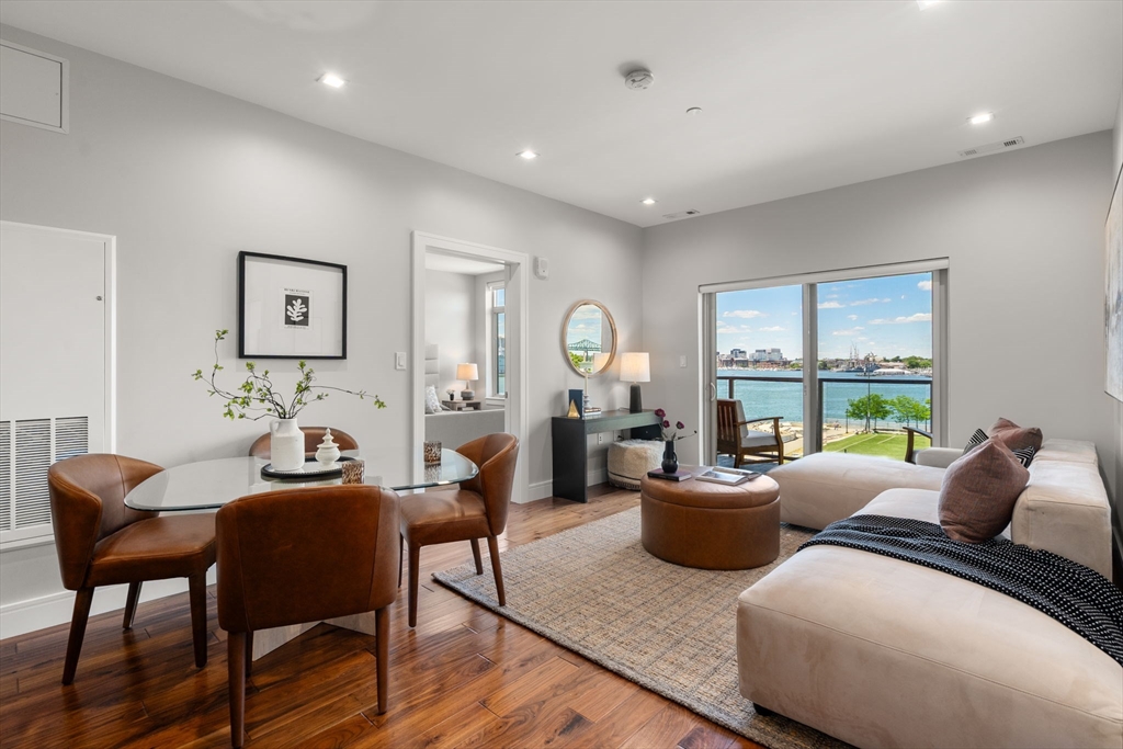99 Sumner, Boston, Massachusetts, 2 Bedrooms Bedrooms, 6 Rooms Rooms,2 BathroomsBathrooms,Residential,For Sale,Sumner,73538123