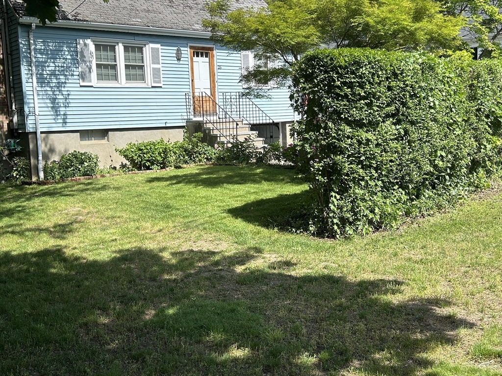 26 Pearl St, Lexington, Massachusetts, 3 Bedrooms Bedrooms, 6 Rooms Rooms,1.5 BathroomsBathrooms,Residential Lease,For Rent,Pearl St,73538128