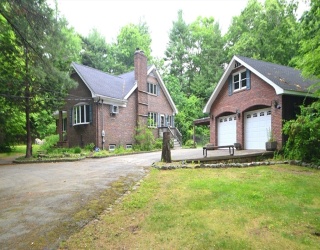 113 Summer St, Easton, Massachusetts, 5 Bedrooms Bedrooms, 8 Rooms Rooms,3 BathroomsBathrooms,Residential,For Sale,Summer St,73538149