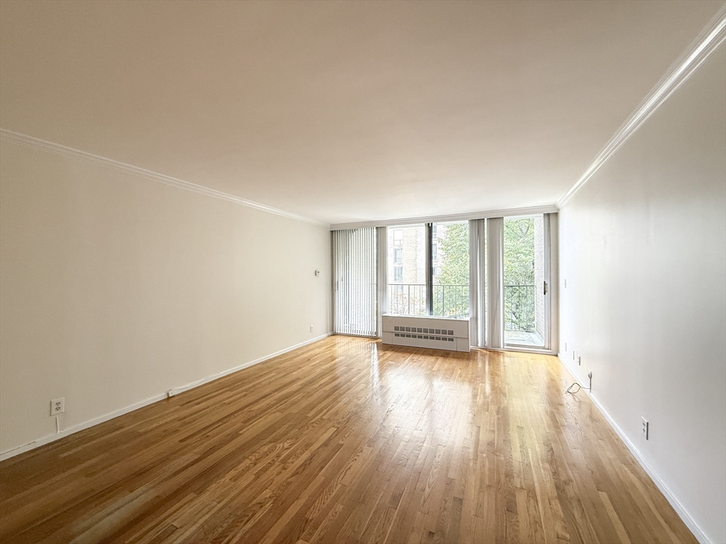 99 Pond Ave, Brookline, Massachusetts, 1 Bedroom Bedrooms, 3 Rooms Rooms,1 BathroomBathrooms,Residential Lease,For Rent,Pond Ave,73538017