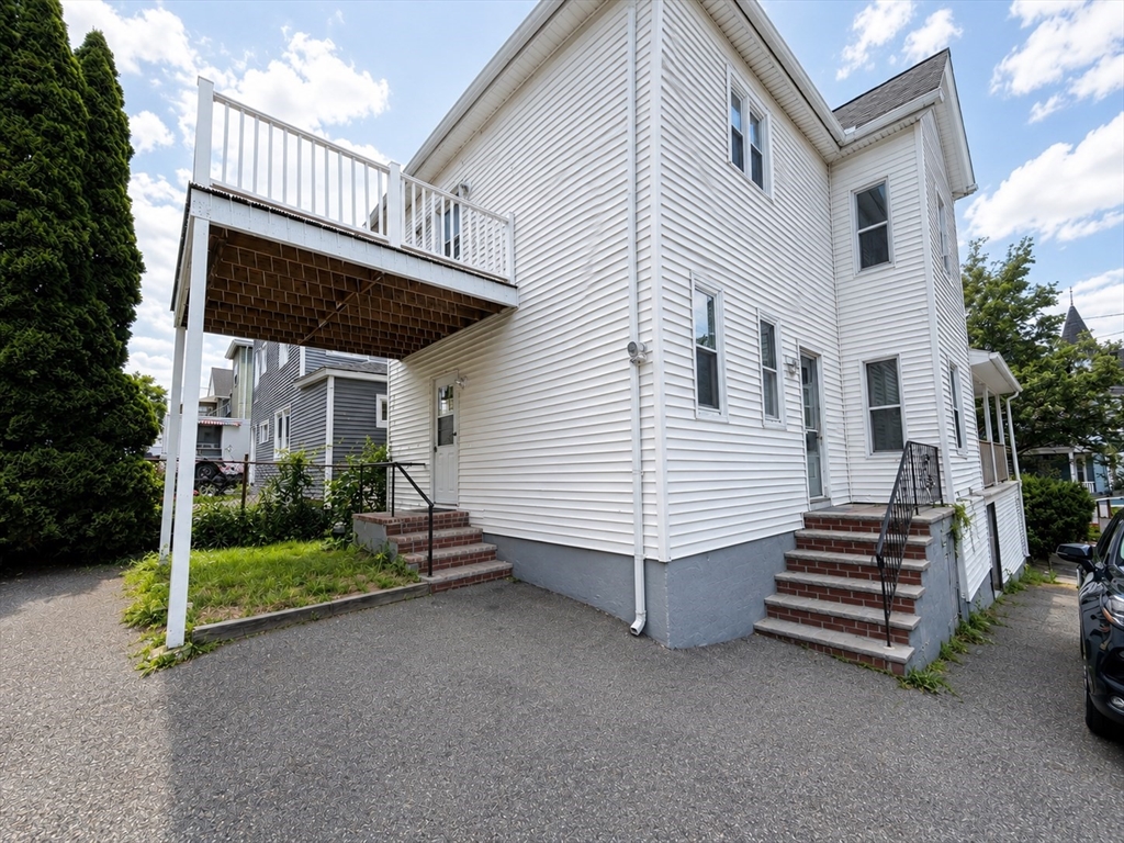 67 Reed Ave, Everett, Massachusetts, 3 Bedrooms Bedrooms, 6 Rooms Rooms,1 BathroomBathrooms,Residential Lease,For Rent,Reed Ave,73538203