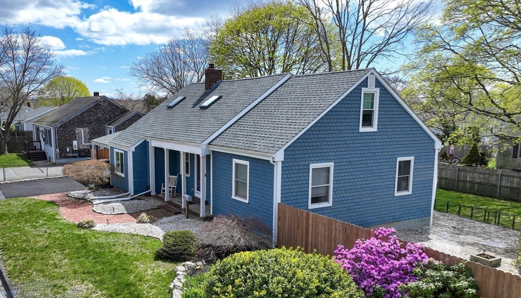 2 Westland St, Acushnet, Massachusetts, 5 Bedrooms Bedrooms, 8 Rooms Rooms,3 BathroomsBathrooms,Residential,For Sale,Westland St,73538109
