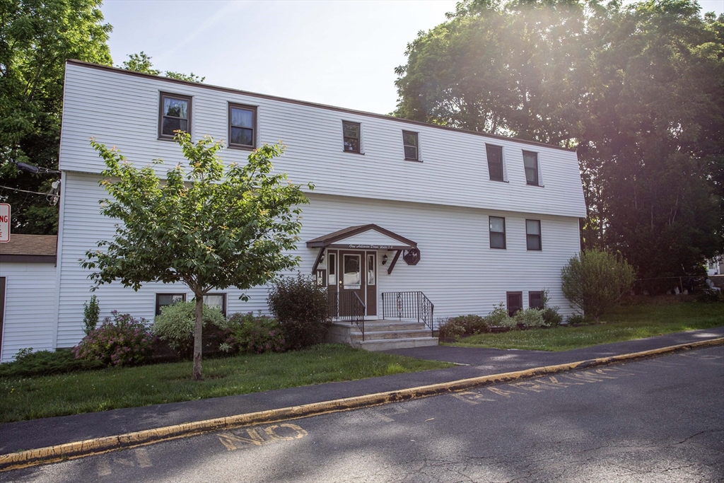 1 Atkinson Dr, Saugus, Massachusetts, 1 Bedroom Bedrooms, 3 Rooms Rooms,1 BathroomBathrooms,Residential,For Sale,Atkinson Dr,73538206