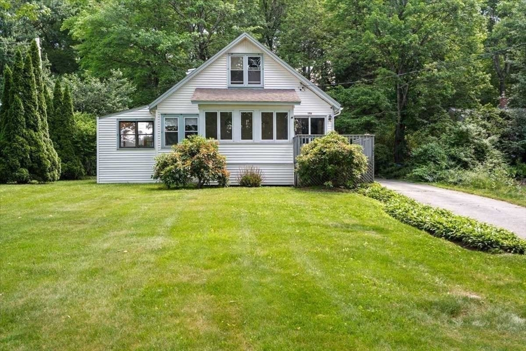152 Main Street, Holden, Massachusetts, 2 Bedrooms Bedrooms, 6 Rooms Rooms,1 BathroomBathrooms,Residential,For Sale,Main Street,73535758