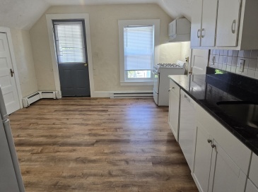 347 Hollis Street, Framingham, Massachusetts, 1 Bedroom Bedrooms, 3 Rooms Rooms,1 BathroomBathrooms,Residential Lease,For Rent,Hollis Street,73538229