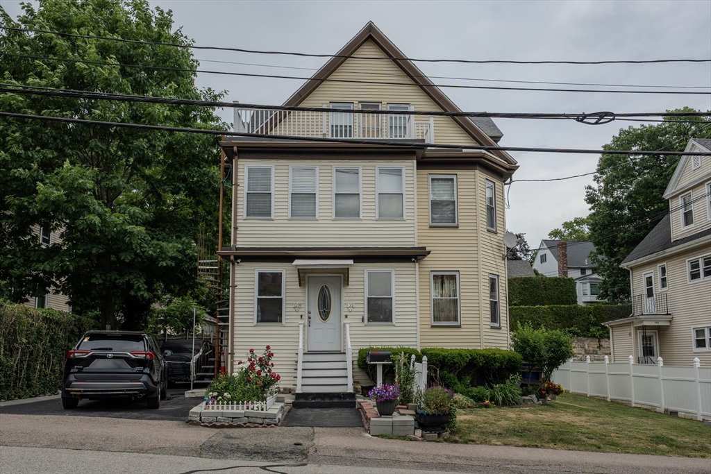 162 Glendale Rd, Quincy, Massachusetts, 5 Bedrooms Bedrooms, 14 Rooms Rooms,4 BathroomsBathrooms,Residential Income,For Sale,Glendale Rd,73537703