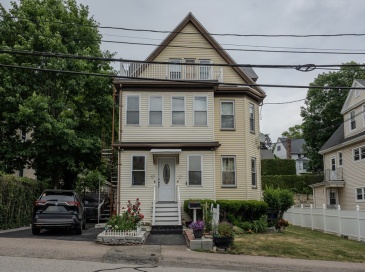 162 Glendale Rd, Quincy, Massachusetts, 5 Bedrooms Bedrooms, 14 Rooms Rooms,4 BathroomsBathrooms,Residential Income,For Sale,Glendale Rd,73537703