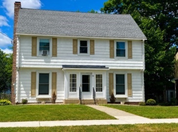 60 Rencelau St, Springfield, Massachusetts, 3 Bedrooms Bedrooms, 7 Rooms Rooms,2.5 BathroomsBathrooms,Residential,For Sale,Rencelau St,73537923