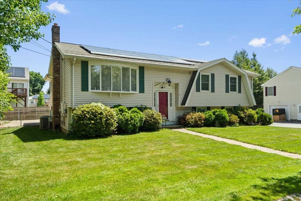 11 Dunkirk Ave, Worcester, Massachusetts, 4 Bedrooms Bedrooms, 9 Rooms Rooms,2 BathroomsBathrooms,Residential,For Sale,Dunkirk Ave,73537894
