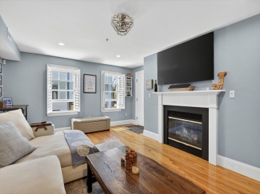 57 Bartlett Street, Boston, Massachusetts, 2 Bedrooms Bedrooms, 5 Rooms Rooms,1 BathroomBathrooms,Residential,For Sale,Bartlett Street,73538260