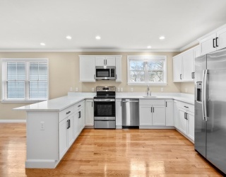 23 Richfield, Boston, Massachusetts, 2 Bedrooms Bedrooms, 4 Rooms Rooms,1 BathroomBathrooms,Residential Lease,For Rent,Richfield,73537934