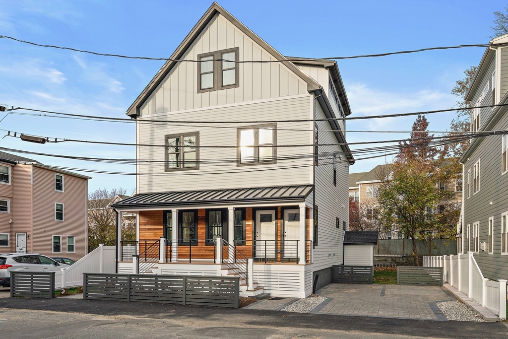 21 Woodbine St, Somerville, Massachusetts, 4 Bedrooms Bedrooms, 5 Rooms Rooms,3.5 BathroomsBathrooms,Residential Lease,For Rent,Woodbine St,73537941
