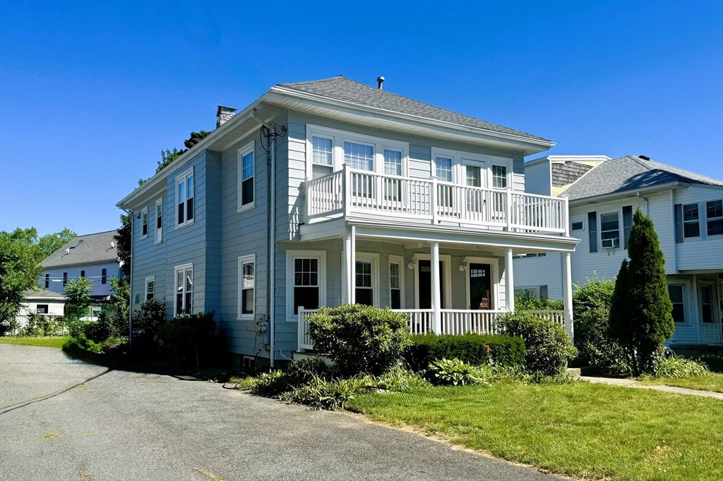 1581 Washington St, Newton, Massachusetts, 2 Bedrooms Bedrooms, 5 Rooms Rooms,1 BathroomBathrooms,Residential,For Sale,Washington St,73537740