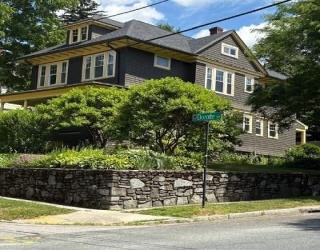 21 Dorothy Ave, Worcester, Massachusetts, 4 Bedrooms Bedrooms, 10 Rooms Rooms,2 BathroomsBathrooms,Residential Income,For Sale,Dorothy Ave,73537695