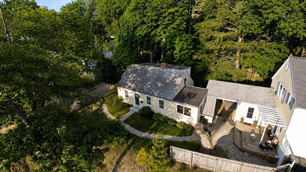 5 Hillside, Newburyport, Massachusetts, 3 Bedrooms Bedrooms, 5 Rooms Rooms,2 BathroomsBathrooms,Residential Lease,For Rent,Hillside,73538045
