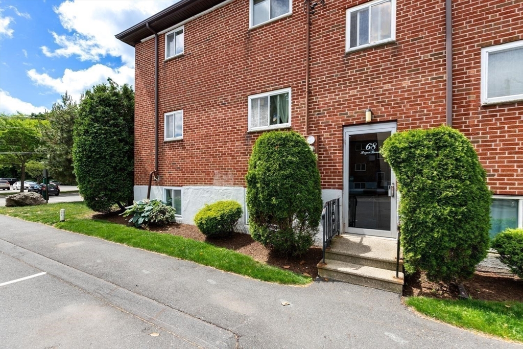 68 Byron Rd., Boston, Massachusetts, 1 Bedroom Bedrooms, 3 Rooms Rooms,1 BathroomBathrooms,Residential,For Sale,Byron Rd.,73538049