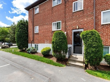 68 Bryon Rd., Boston, Massachusetts, 1 Bedroom Bedrooms, 3 Rooms Rooms,1 BathroomBathrooms,Residential,For Sale,Bryon Rd.,73538049 68 Bryon Rd., Boston, Massachusetts, 1 Bedroom Bedrooms, 3 Rooms Rooms,1 BathroomBathrooms,Residential,For Sale,Bryon Rd.,73538049