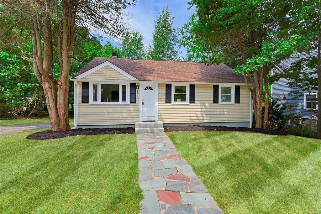 1435 Washington St, Braintree, Massachusetts, 3 Bedrooms Bedrooms, 5 Rooms Rooms,1 BathroomBathrooms,Residential,For Sale,Washington St,73537966