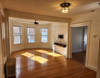 45 Blaney Street, Swampscott, Massachusetts, 4 Bedrooms Bedrooms, 8 Rooms Rooms,1 BathroomBathrooms,Residential Lease,For Rent,Blaney Street,73538060