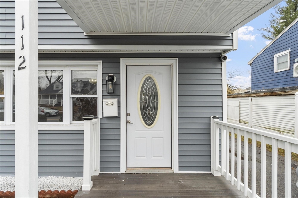110-112 Everett St, Lawrence, Massachusetts, 4 Bedrooms Bedrooms, 8 Rooms Rooms,3 BathroomsBathrooms,Residential Income,For Sale,Everett St,73492038